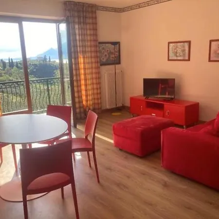 Διαμέρισμα Red House Conditioned Whit Pool Enchanting View *