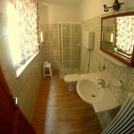 Red House Conditioned Whit Pool Enchanting View Μαλτσεζίνε
