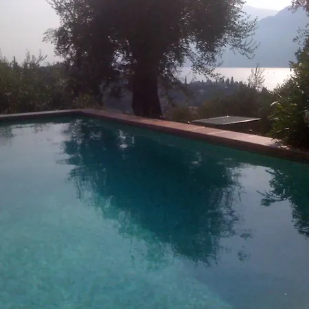 Red House Conditioned Whit Pool Enchanting View Appartamento