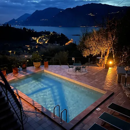 Red House Conditioned Whit Pool Enchanting View 公寓