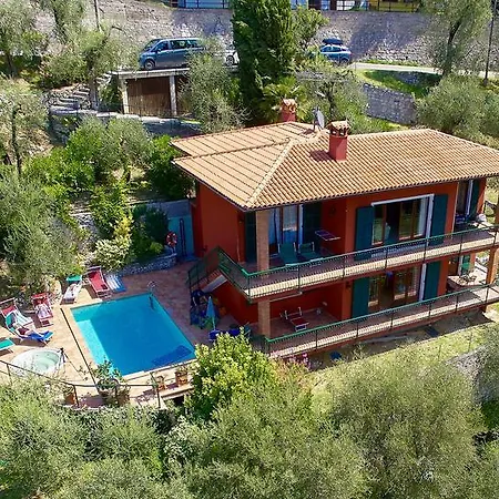 Appartamento Red House Conditioned Whit Pool Enchanting View Malcesine