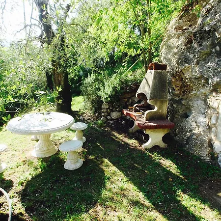 Red House Conditioned Whit Pool Enchanting View * Malcesine