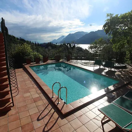 Appartamento Red House Conditioned Whit Pool Enchanting View Malcesine