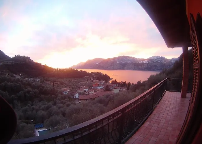 Red House Conditioned Whit Pool Enchanting View *